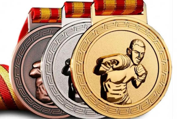 https://www.kingtaicrafts.com/diecast-medals-custom/