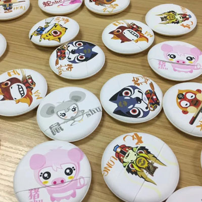 printed buttons pins